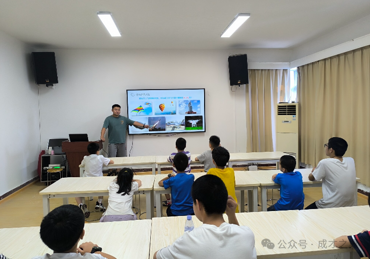 【青少年科普】无人机爱好，孩子成长路上的加速器！