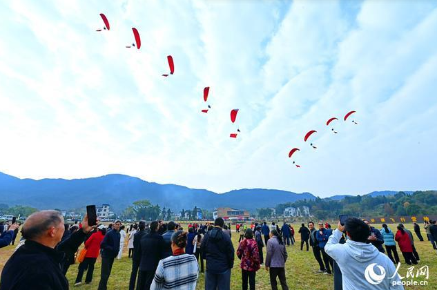 江西赣州南康区：发展低空经济 助热乡村旅游